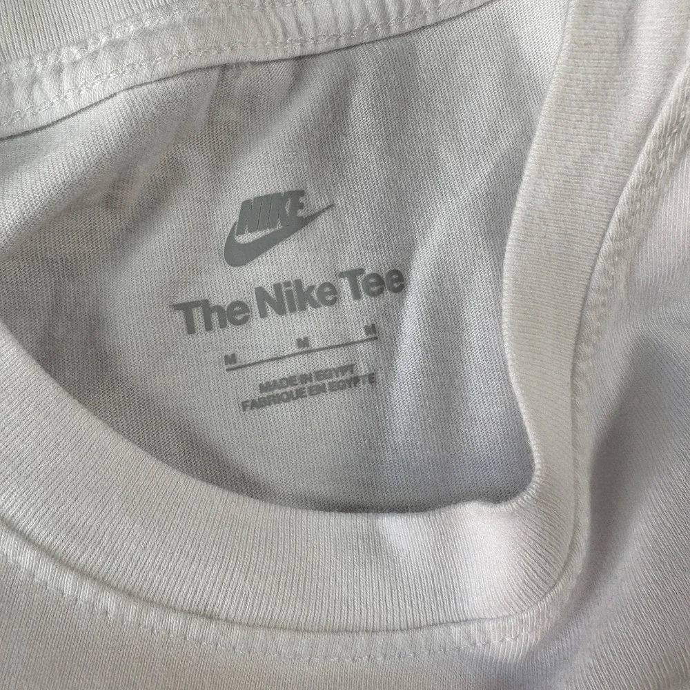 Nike Worldwide Traction Since 72 Graphic T-Shirt White Mens Medium Racing Swoosh